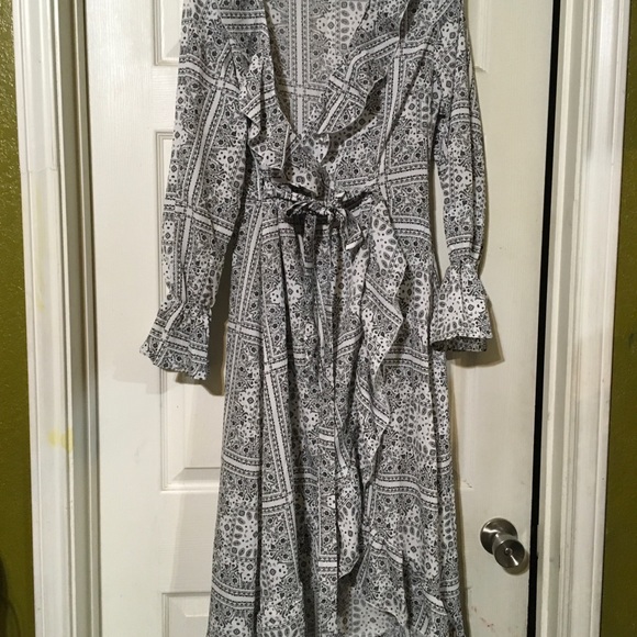 Dress - Picture 2 of 2